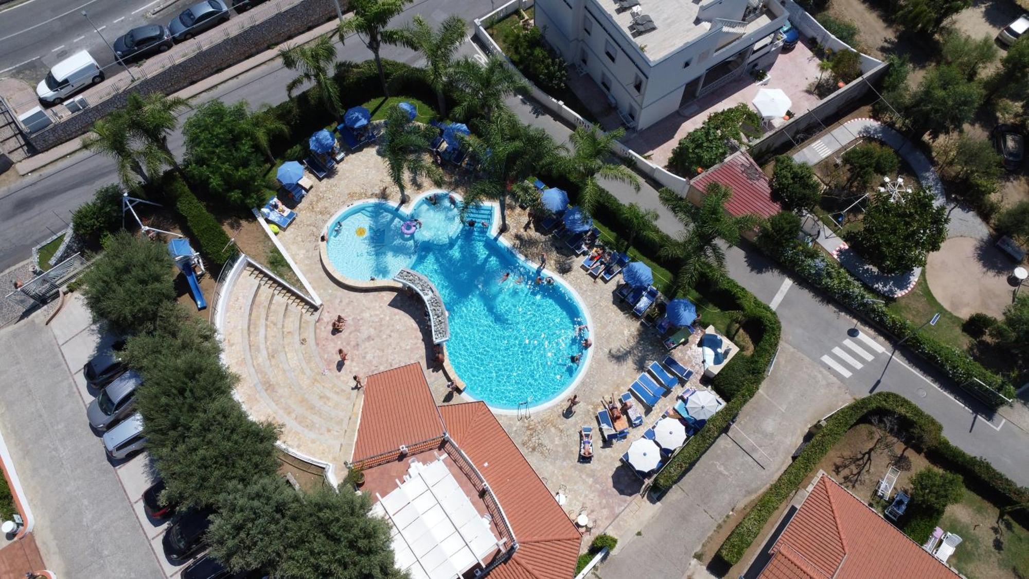 Residence Hotel La Taverna Capo Vaticano Ngoại thất bức ảnh